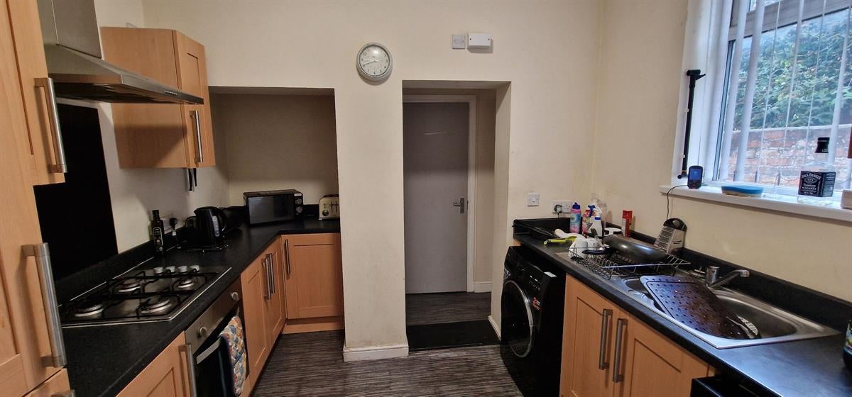 Room Hedon Road in Hull