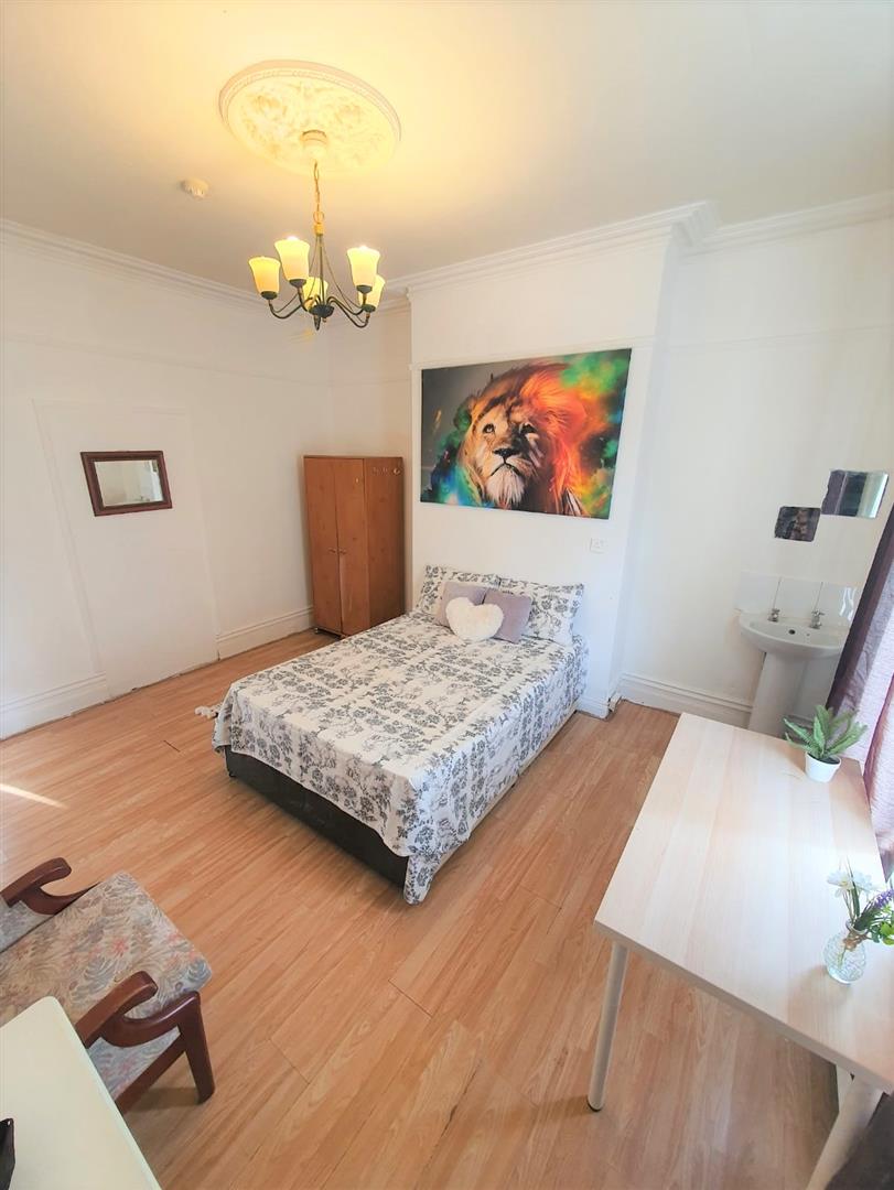 Room Spencer Road in Bournemouth