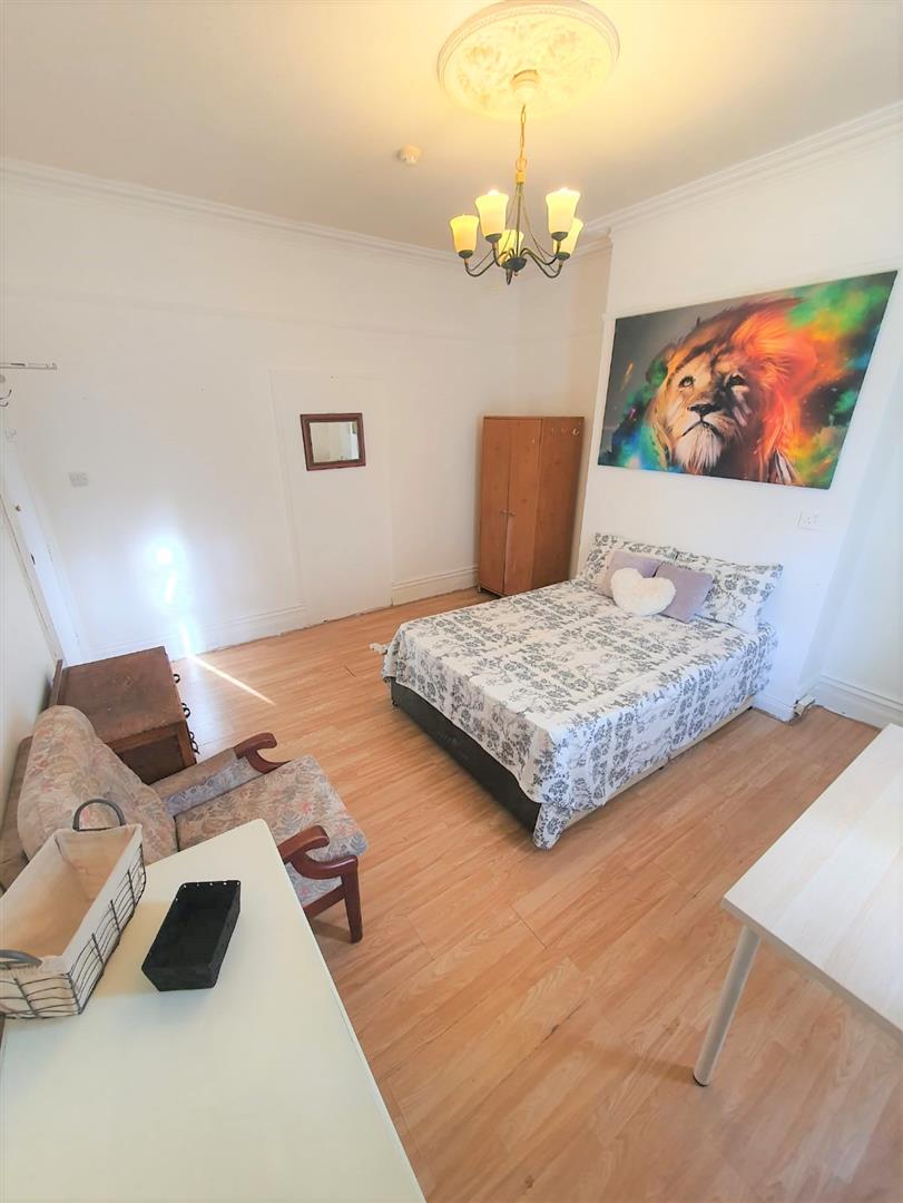Room Spencer Road in Bournemouth