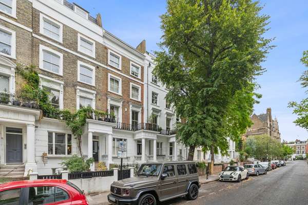 Flat Moorhouse Road in City of Westminster