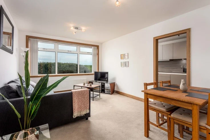 Flat Blackburn Drive in Ayr