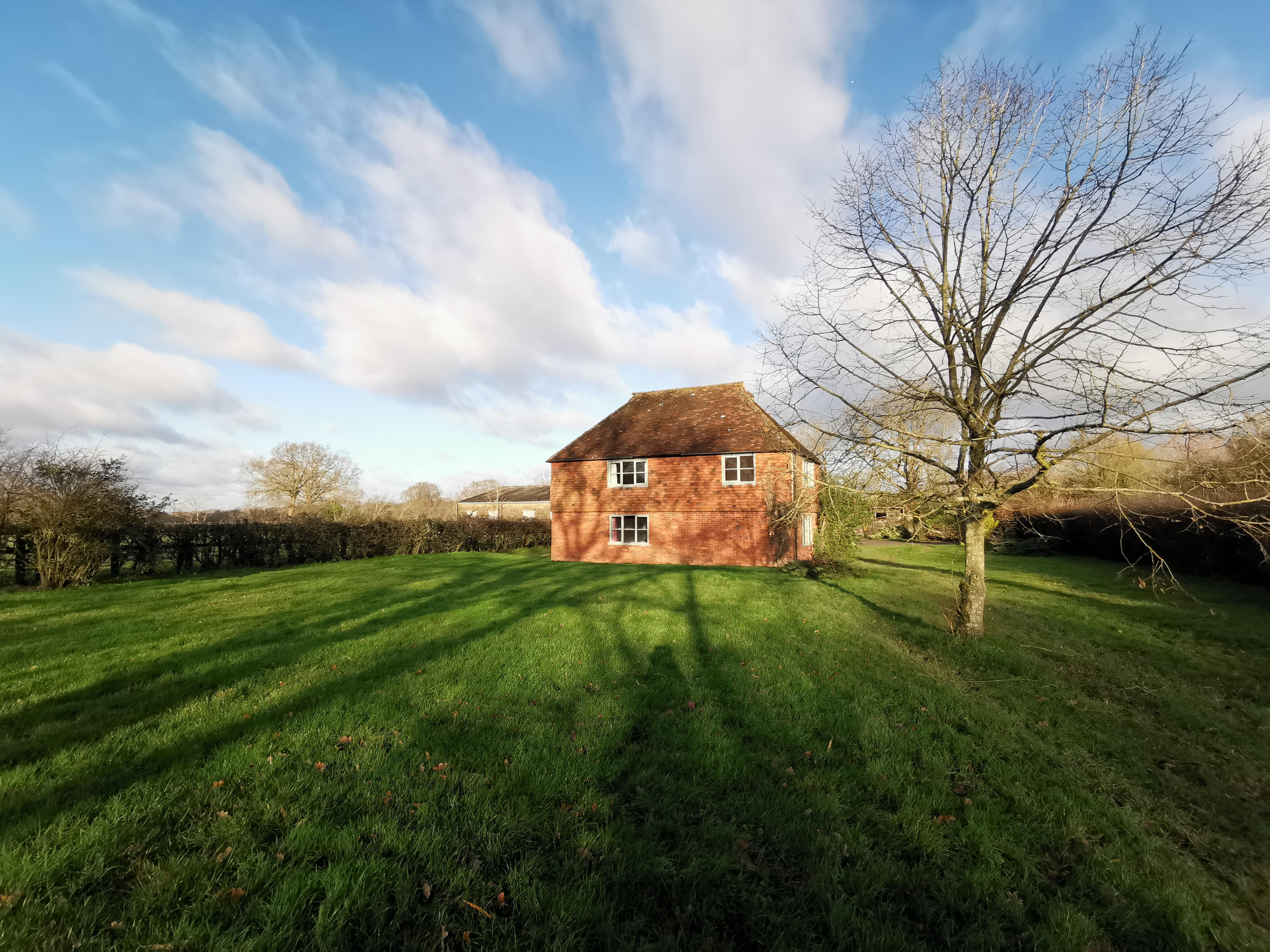 Flat Martens Lane in Ashford