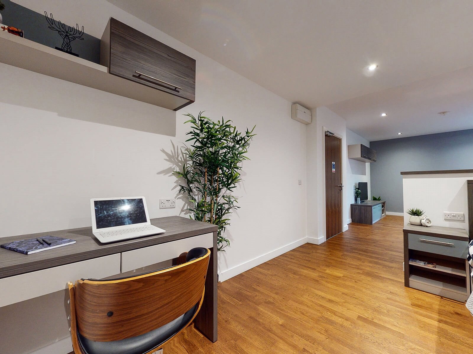 Flat Wade Lane in Leeds