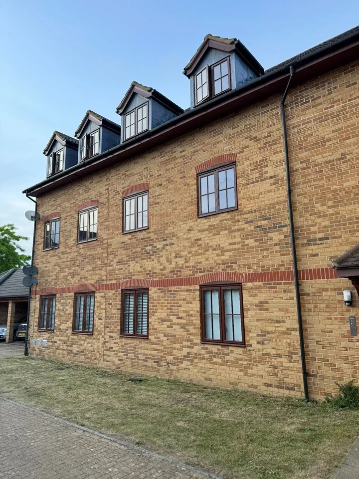 Flat Ladbroke Grove in Milton Keynes