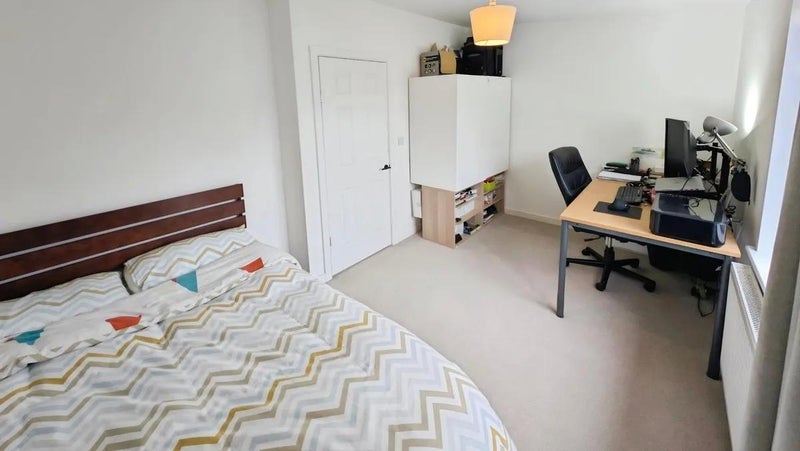 Room Courtfield Grove in Bristol