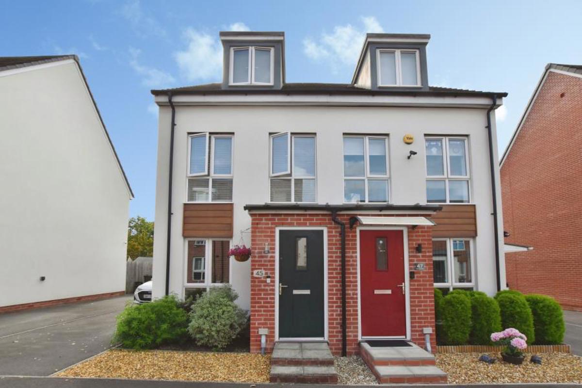 House Kenney Street in Bristol