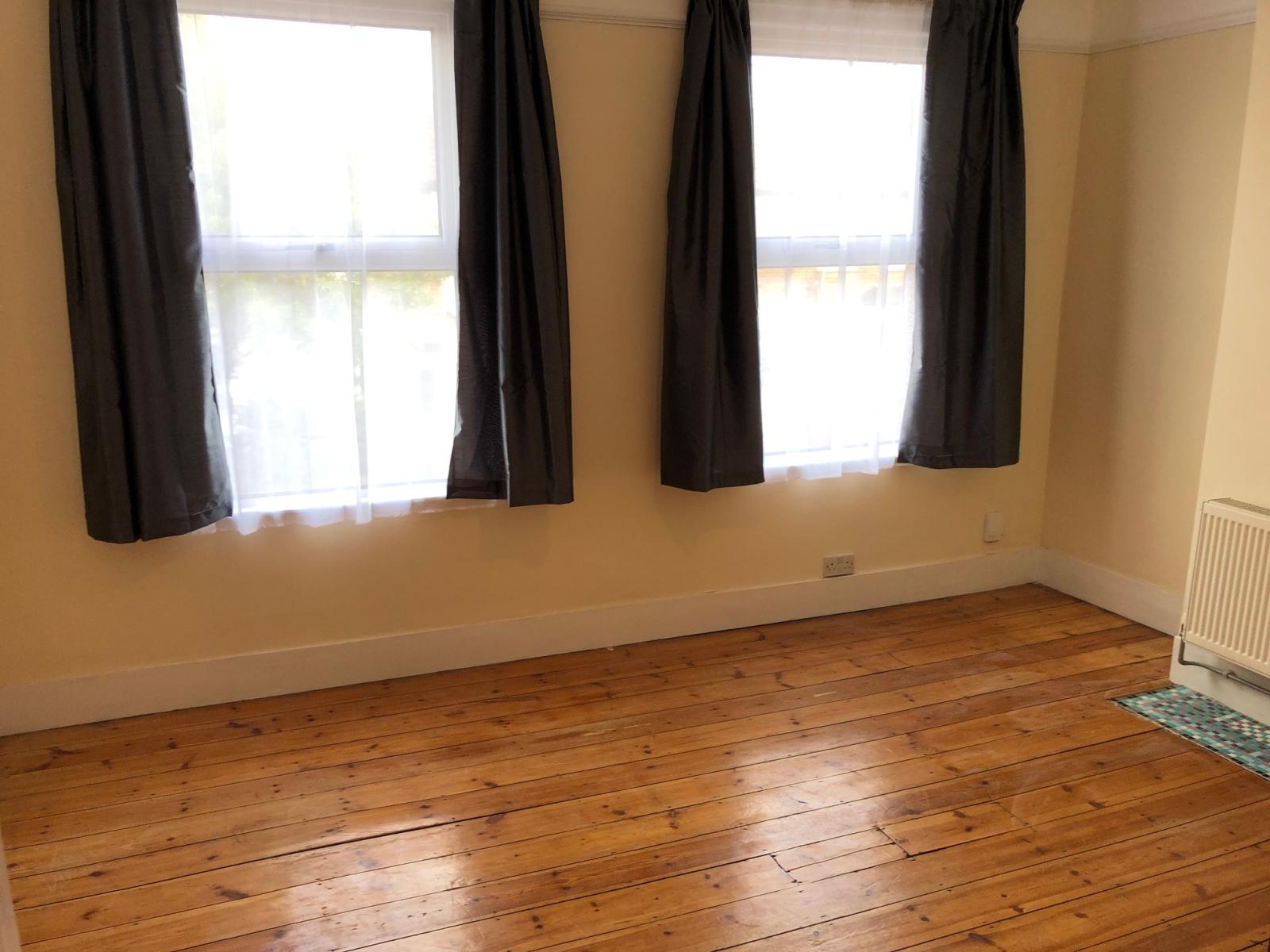 House Cheddington Road in Greater London