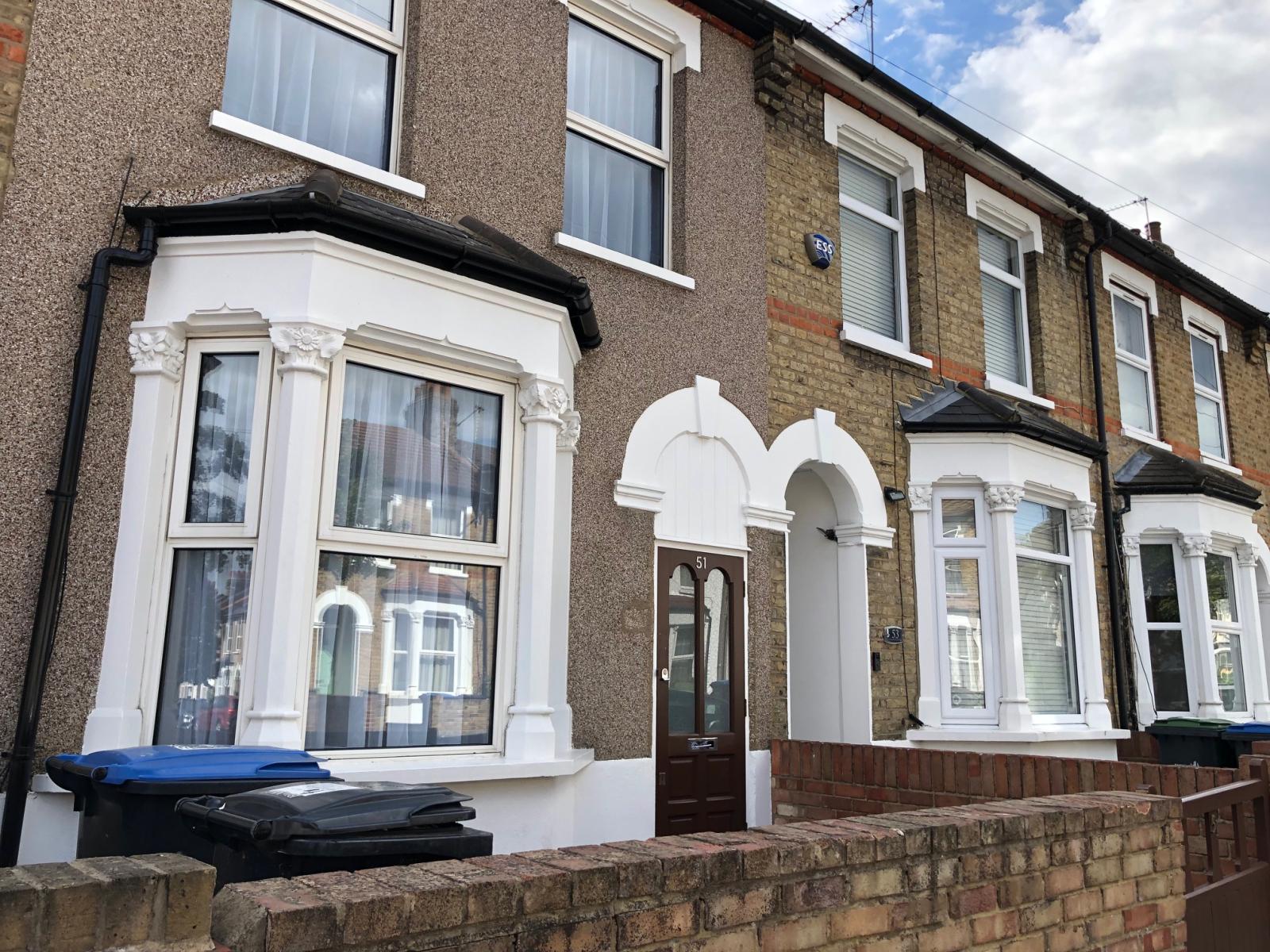 House Cheddington Road in Greater London