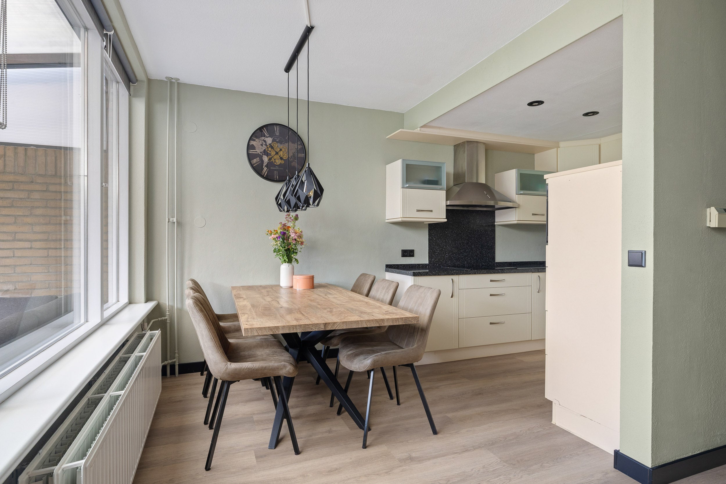 Tussenwoning te koop: Gouverneur Houbenstraat 46, Panningen