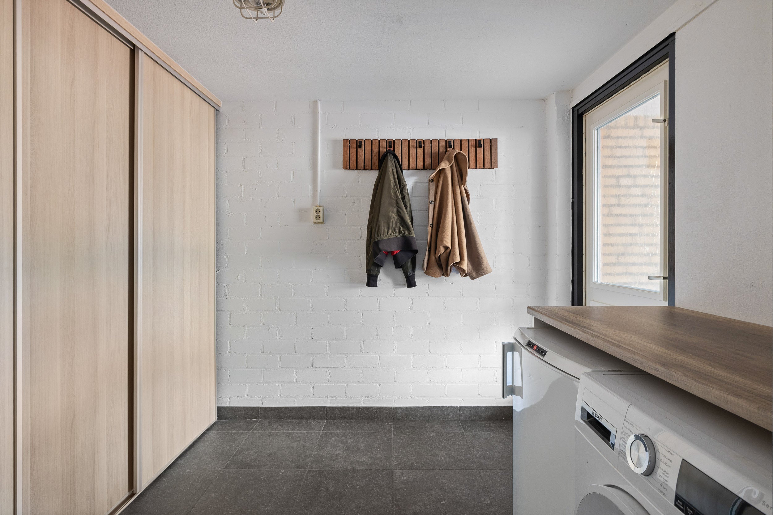 Tussenwoning te koop: Gouverneur Houbenstraat 46, Panningen