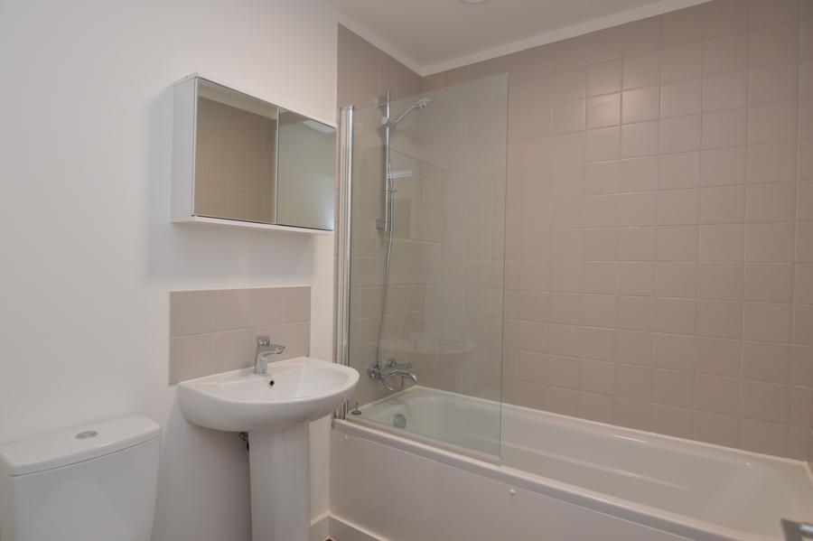 Flat Central Walk in Wokingham