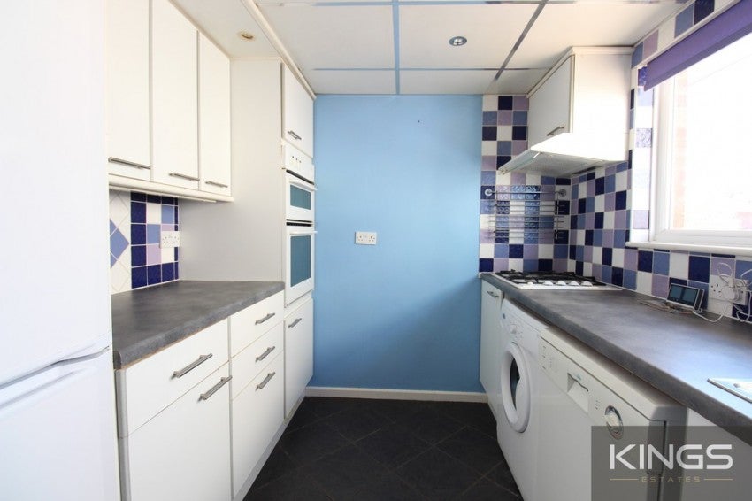 Flat Tennyson Road in Southampton