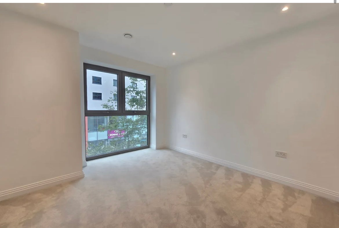 Flat Laura Place in Greater London