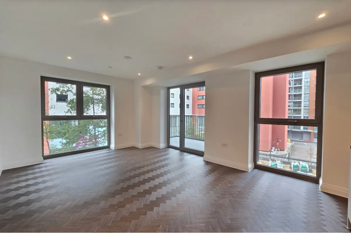 Flat Laura Place in Greater London