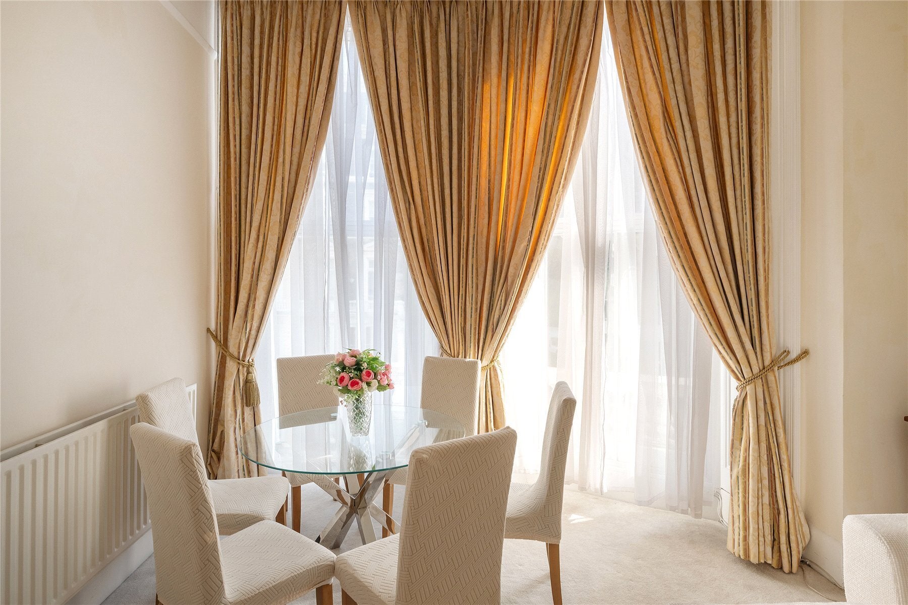 Flat Cornwall Gardens in Greater London