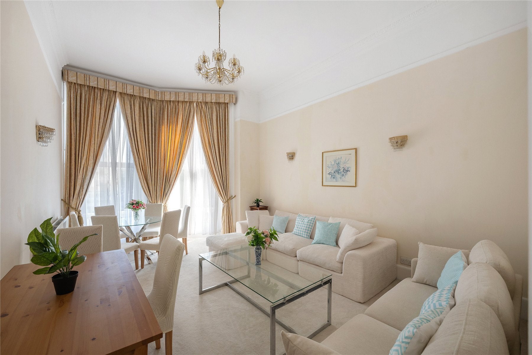 Flat Cornwall Gardens in Greater London