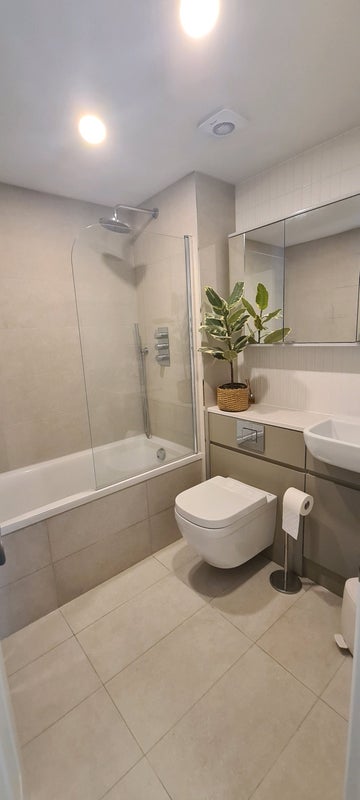 Room Kennington Lane in Greater London