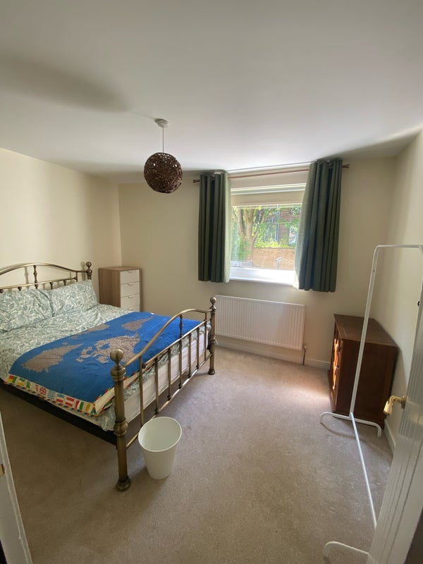 Room Ingleby Drive in Glasgow