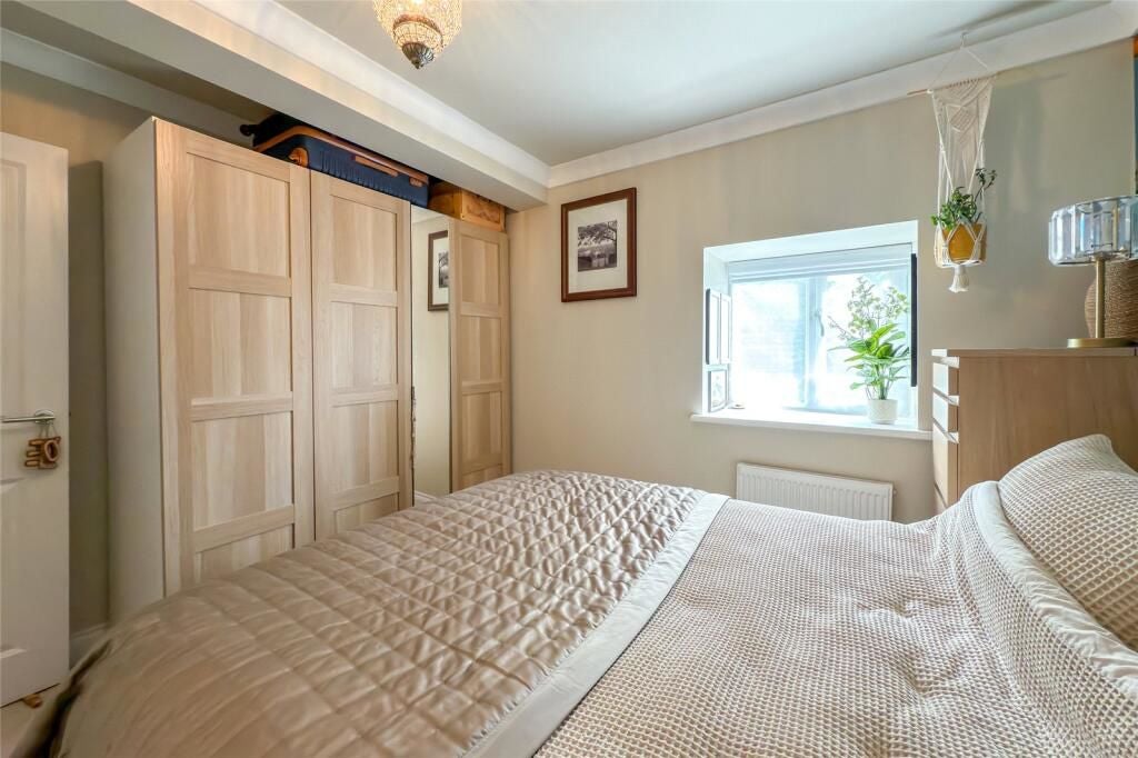 Flat Coopers Green Lane in Welwyn Hatfield