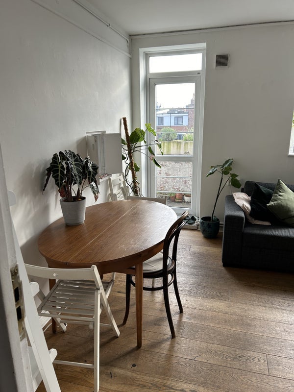 Room White Post Lane in Greater London