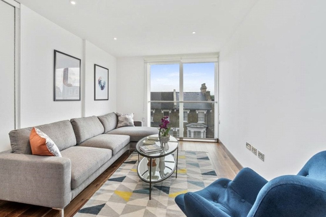 Flat Maygrove Road in Greater London