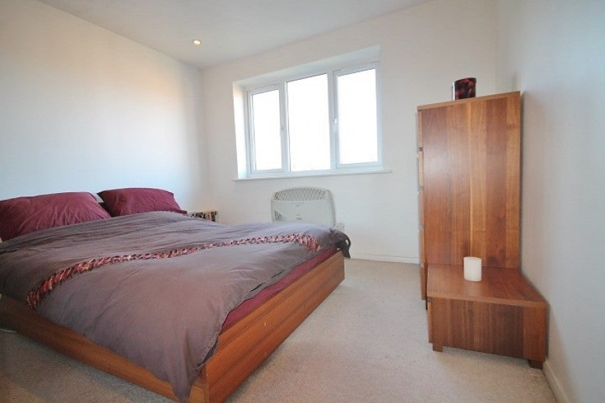 Flat Redford Close in Greater London