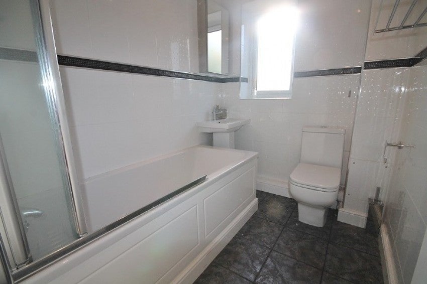 Flat Redford Close in Greater London