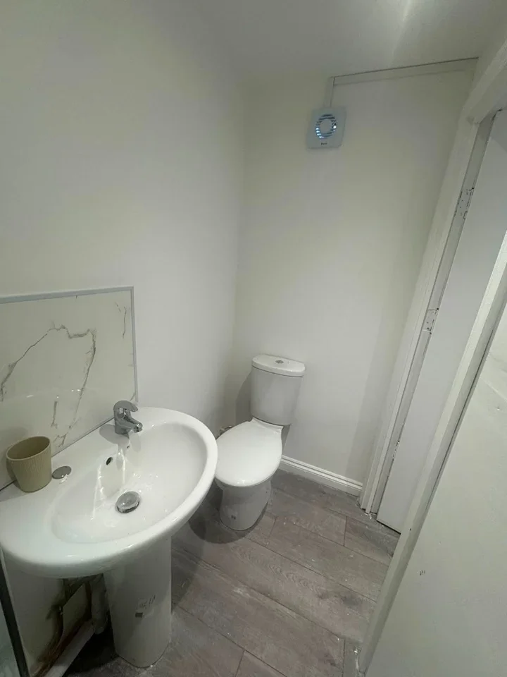 Room Roman Road in Greater London
