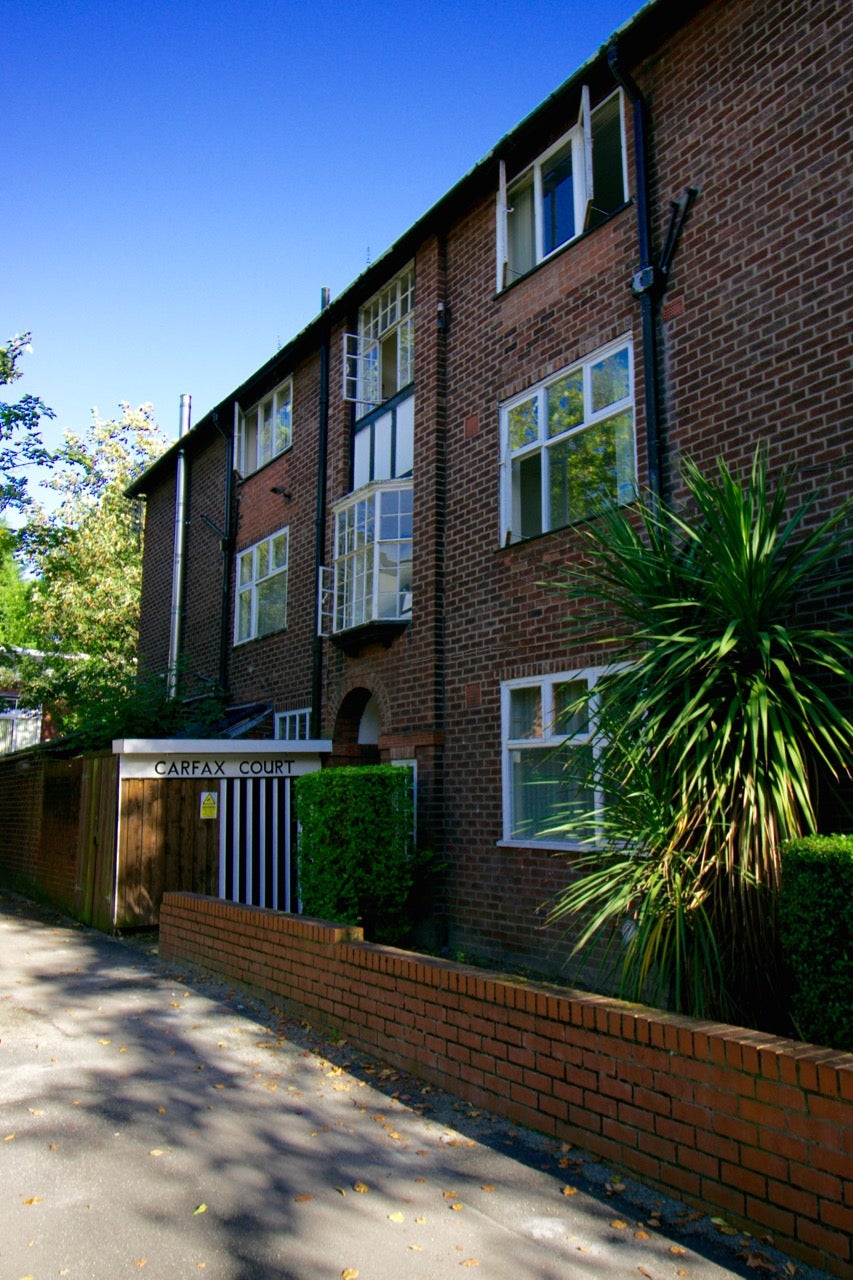 Flat Lower Park Road in Manchester