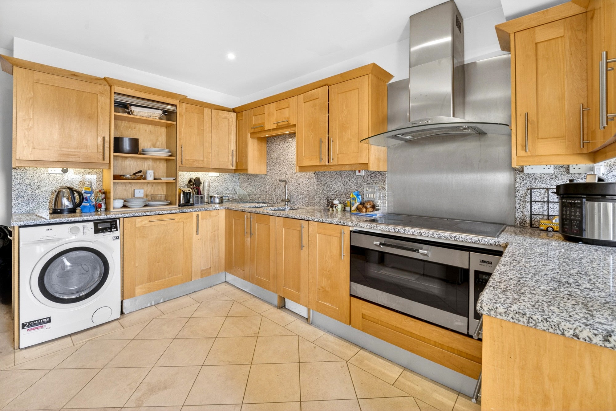 Flat Hatfields in Greater London
