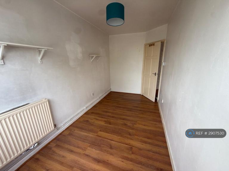 Flat Dallow Road in Luton