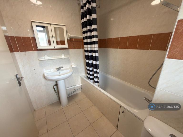 Flat Dallow Road in Luton