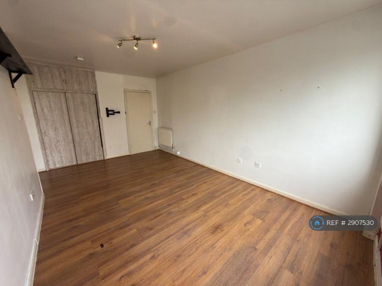 Flat Dallow Road in Luton