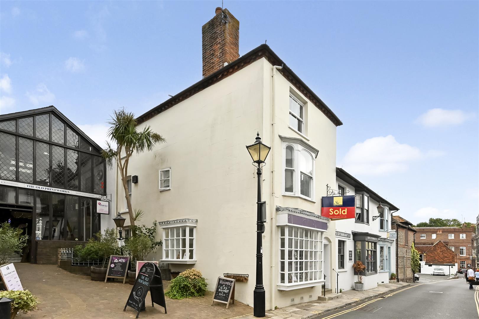 Flat Tarrant Street in Arun