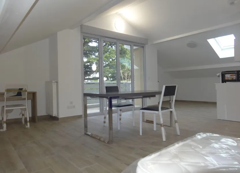 Chambre Impasse Marie-Antoinette à Saint-Genis-Laval