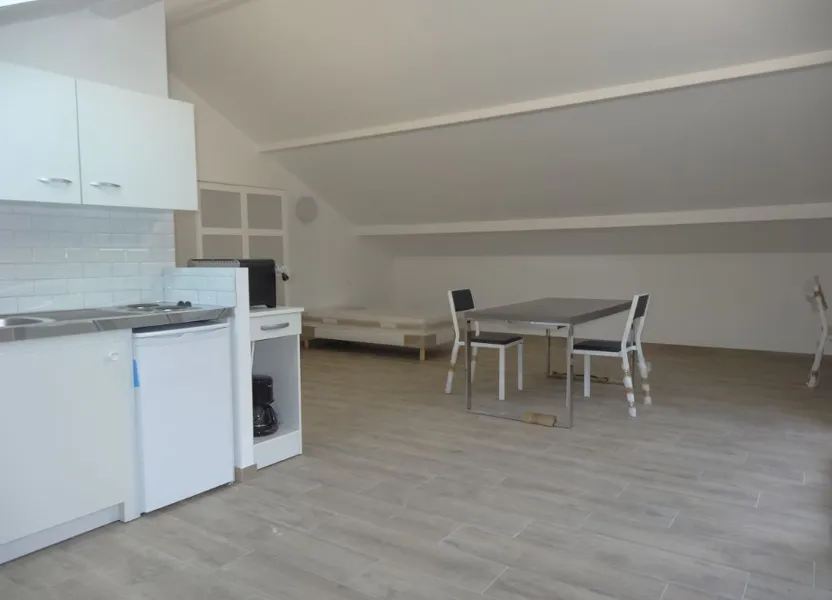 Chambre Impasse Marie-Antoinette à Saint-Genis-Laval