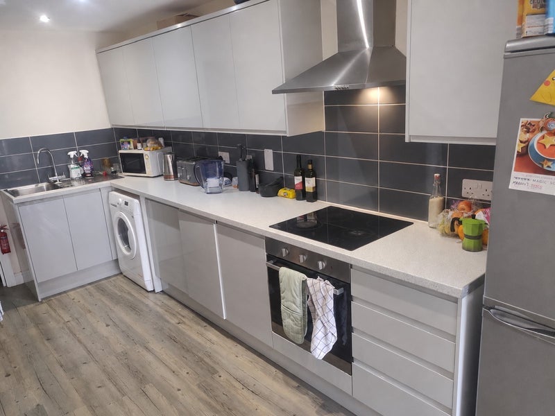 Room Beauley Road in Bristol