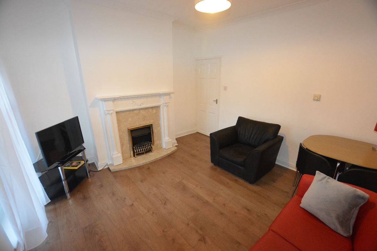 Flat Ryton Road in Rotherham
