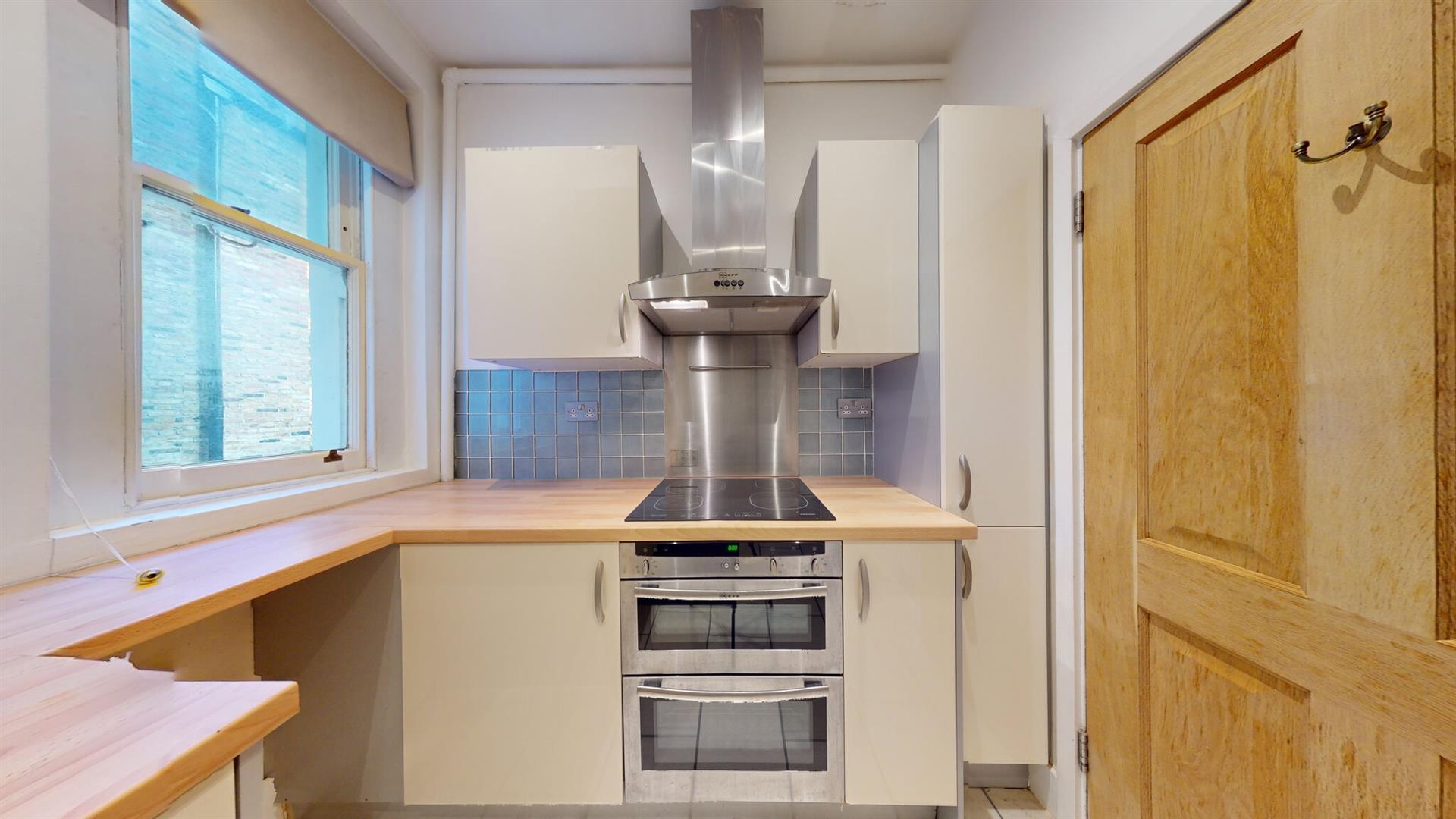 Flat Nevern Square in Greater London