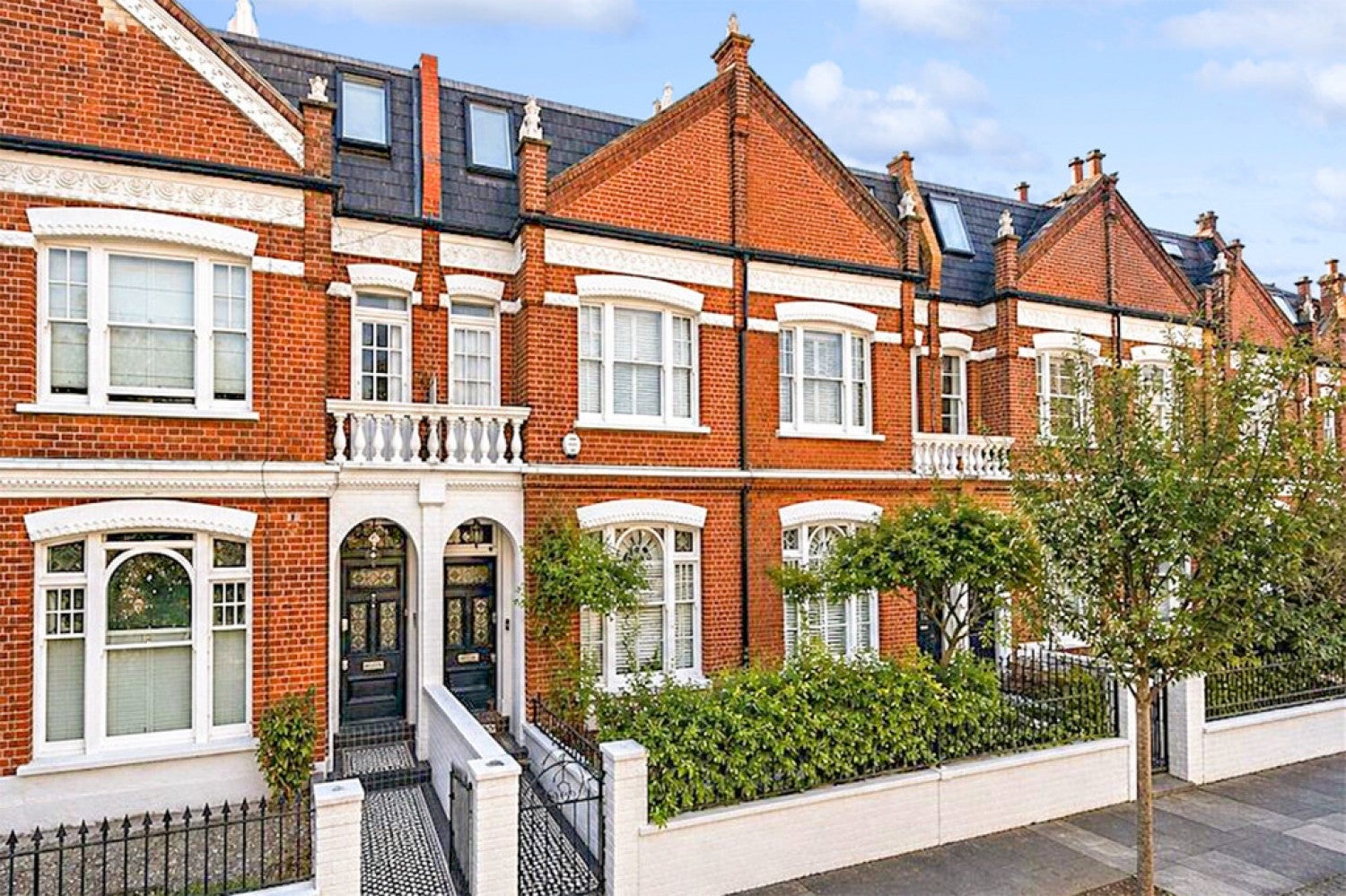 House Bovingdon Road in Greater London