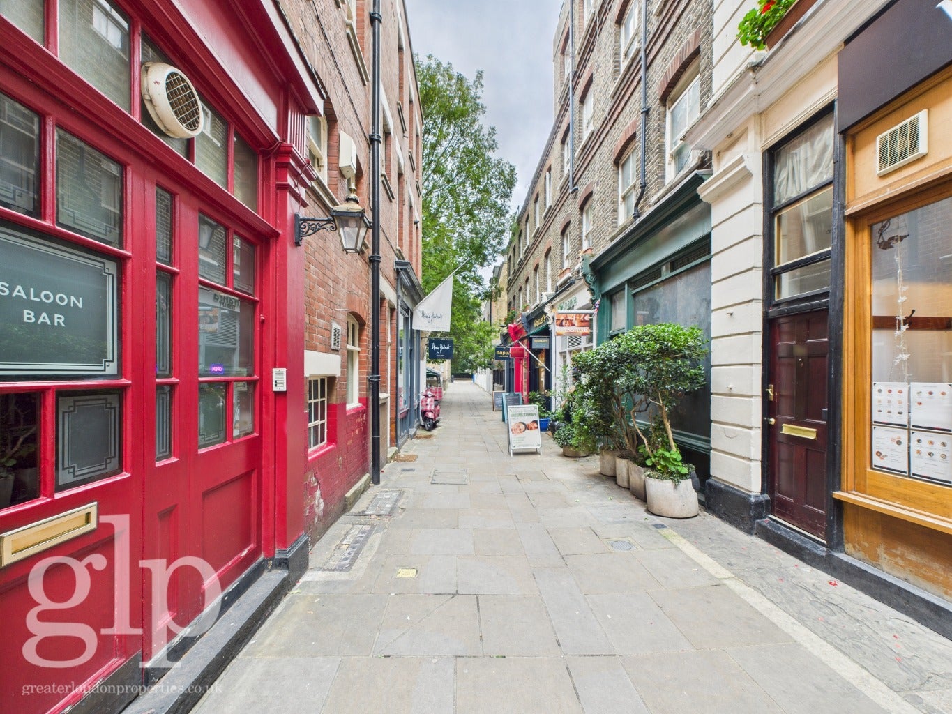 Flat Lambs Conduit Passage in Greater London