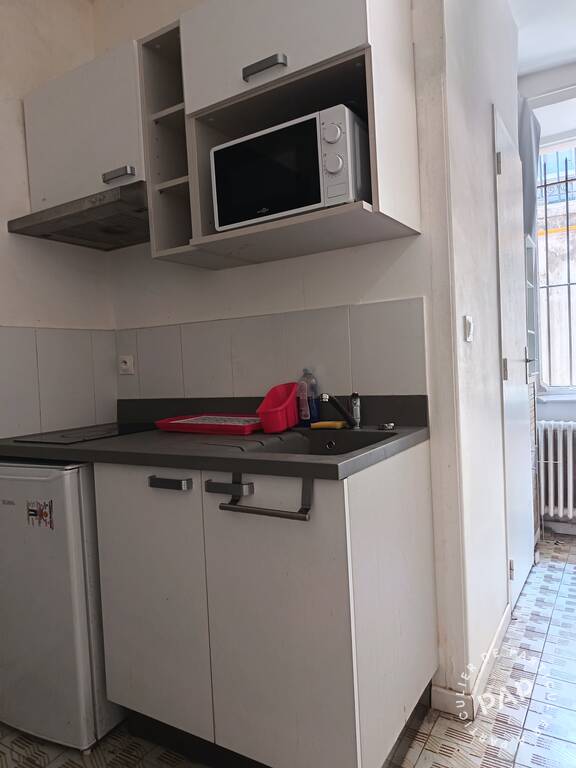 Room Avenue du Roi Robert in Nice