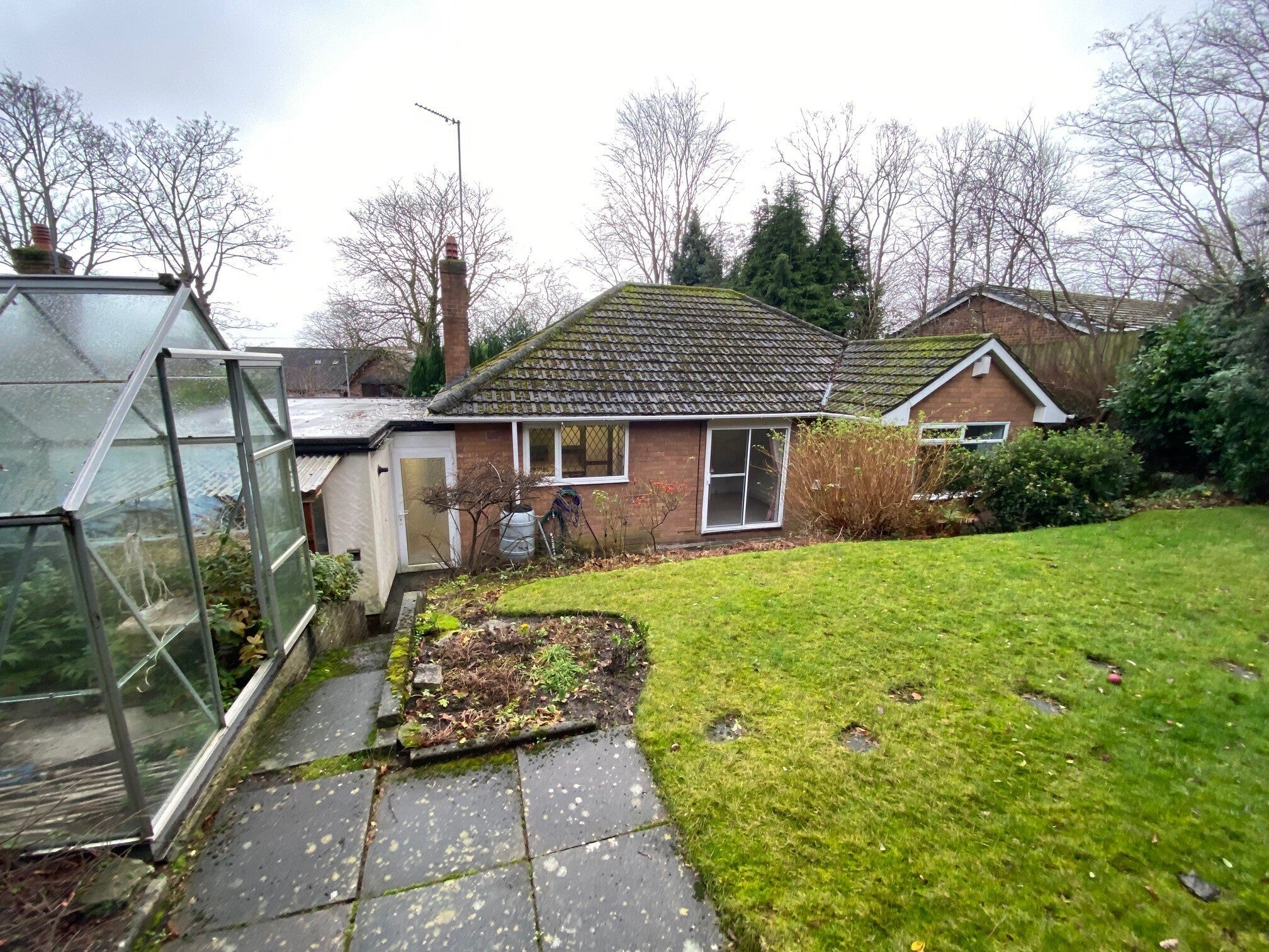 Flat Arno Road in Oxton Village