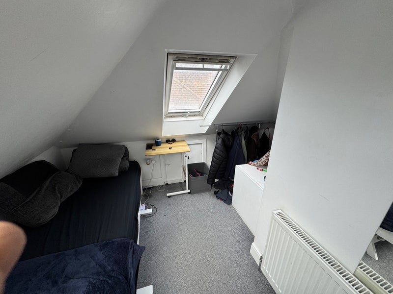 Room Roehampton Vale in Greater London
