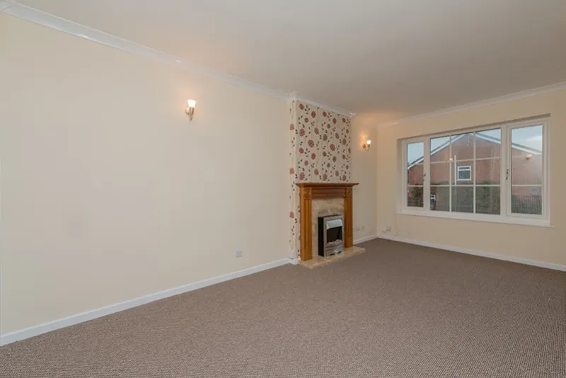 Flat Fieldway Rise in Leeds
