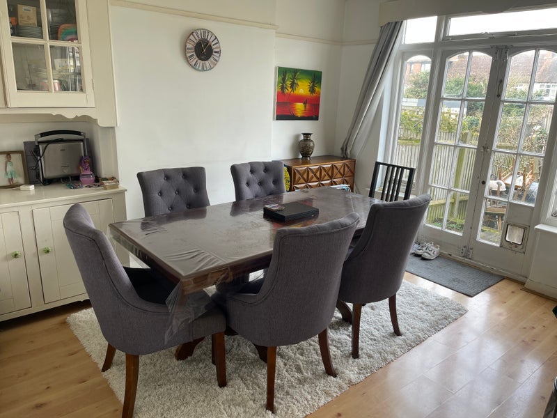Room Cherry Tree Walk in Greater London