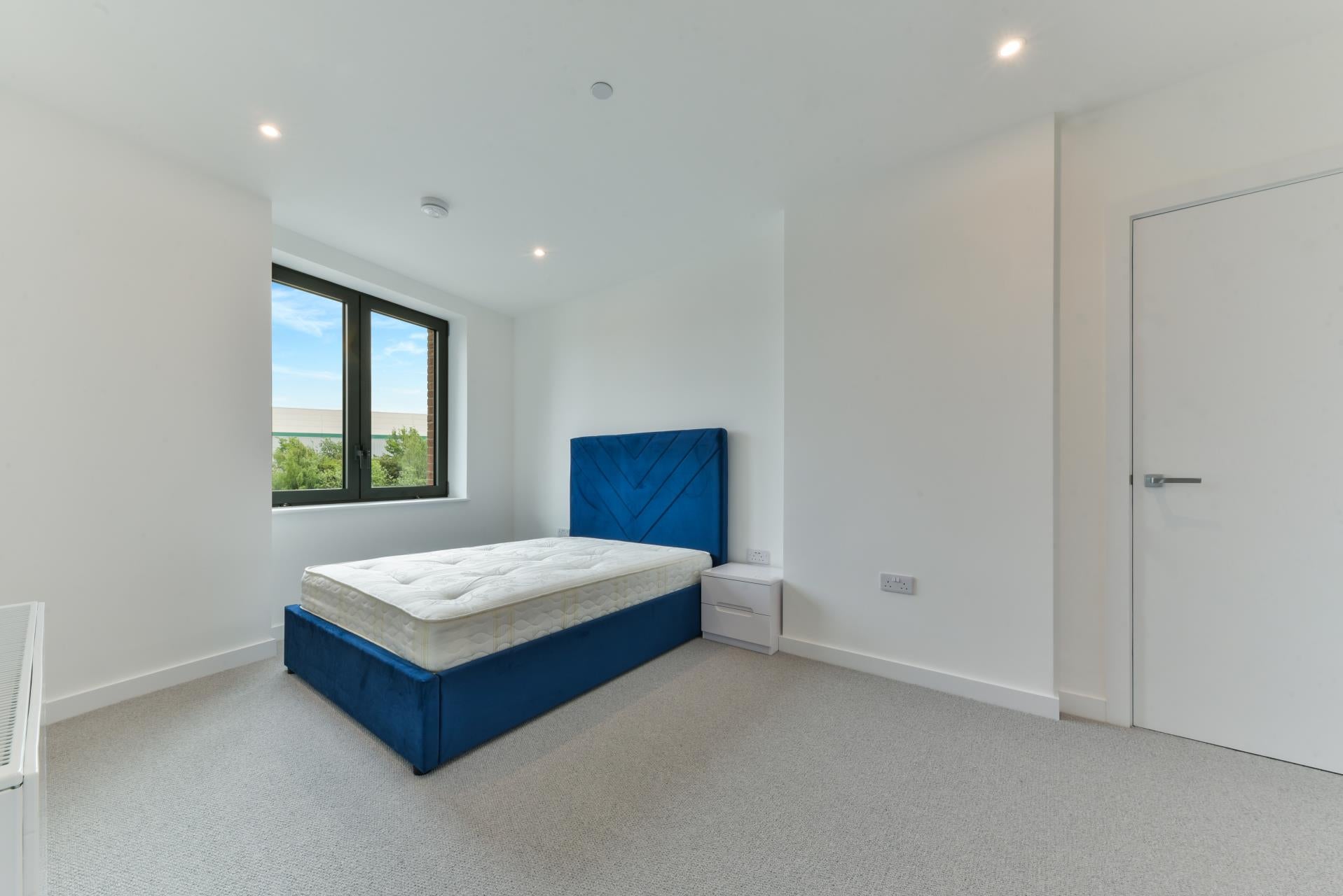 Flat Gillender Street in Greater London