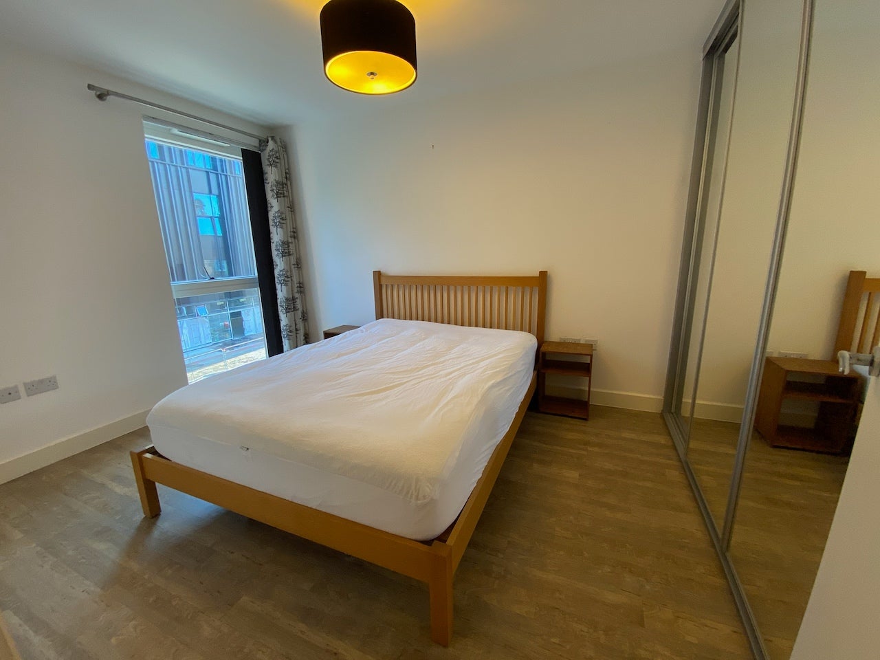 Flat Coldharbour Lane in Greater London