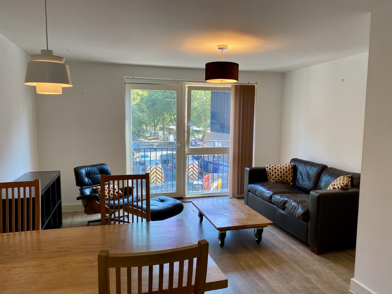 Flat Coldharbour Lane in Greater London