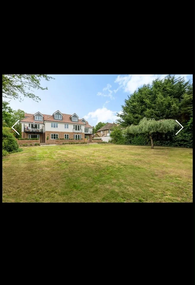 Flat Bromley Common in Greater London